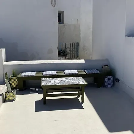 Camaraki House , Chora *